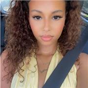 Je suis capacité de fournir des cours de soutiens ou une aide aux devoirs à des lycéens ou collégiens